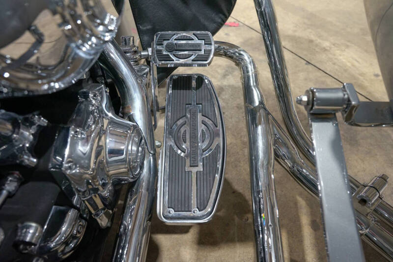 2003 Harley-Davidson FLH