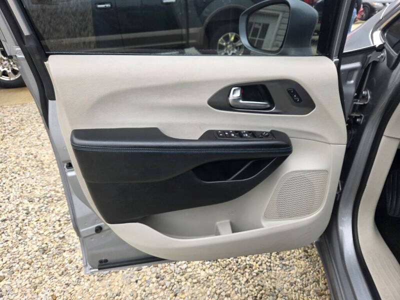 2021 Chrysler Pacifica Touring L