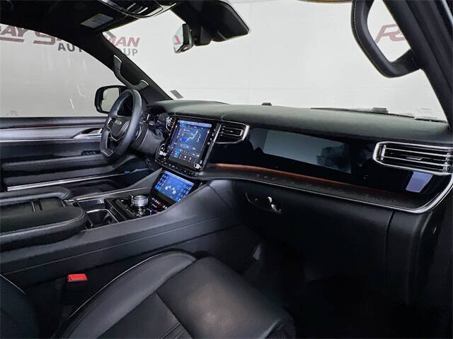 2024 Jeep Grand Wagoneer Obsidian