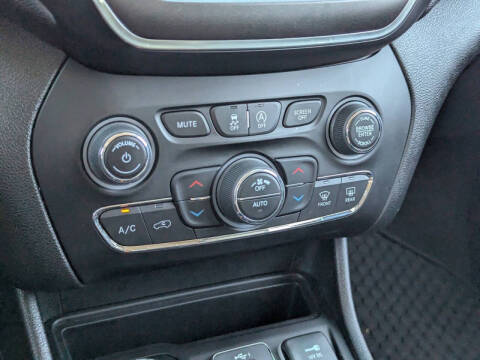 2022 Jeep Cherokee Trailhawk