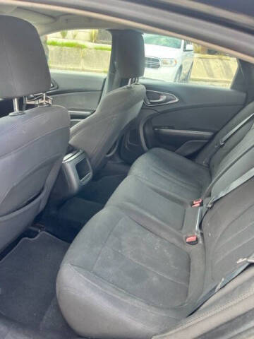 2016 Chrysler 200 Limited