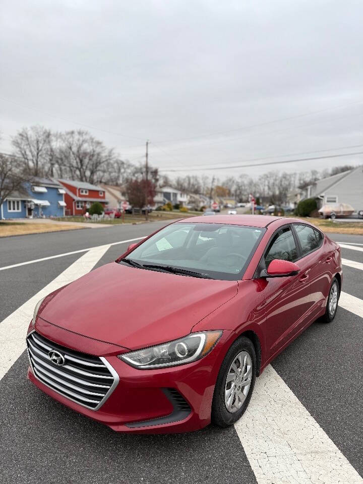 2017 Hyundai Elantra SE's photo