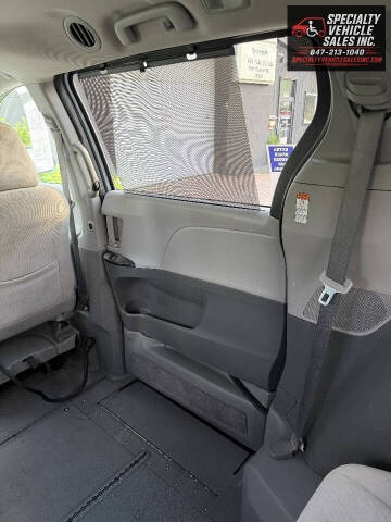 2015 Toyota Sienna LE Mobility 7-Passenger