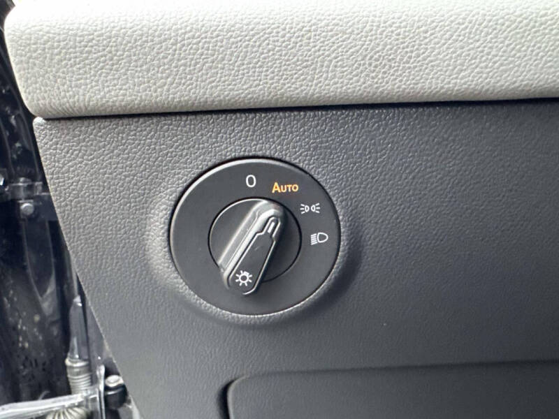 2022 Volkswagen Taos SE 4Motion