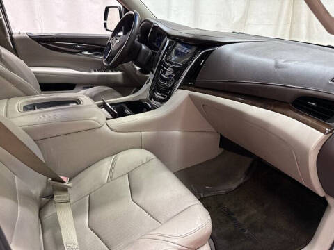 2016 Cadillac Escalade ESV Luxury Collection