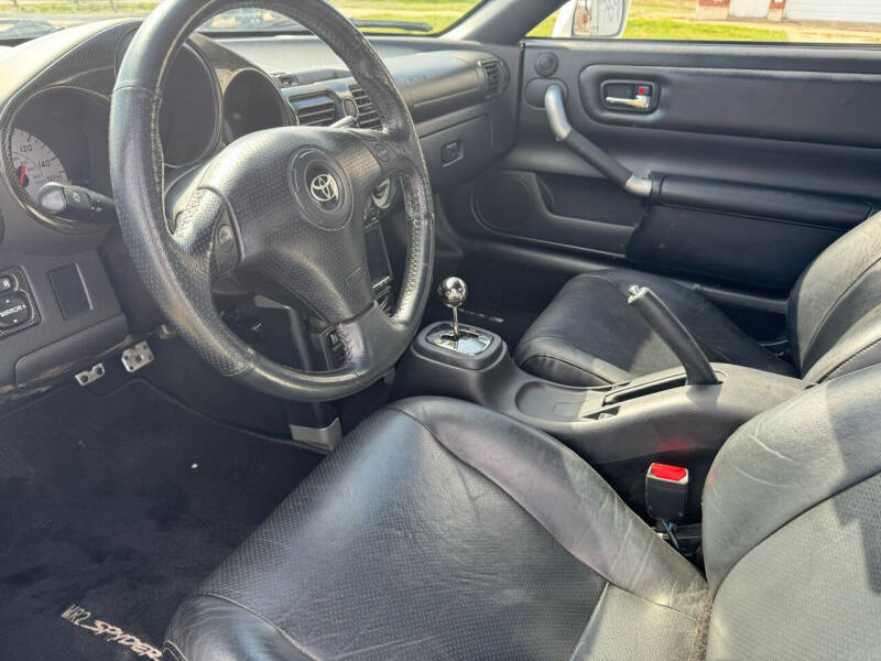 Image 8 of 2002 Toyota MR2 Spyder