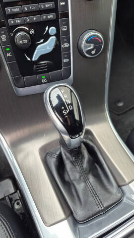 2015 Volvo XC60 T5 Drive-E Premier