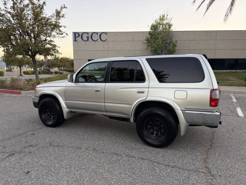 2000 Toyota 4Runner SR5
