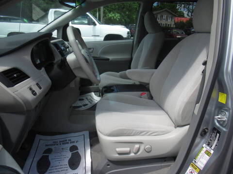 2011 Toyota Sienna