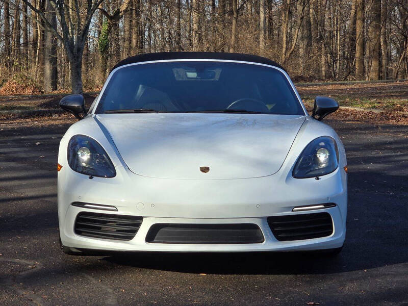2023 Porsche 718 Boxster T