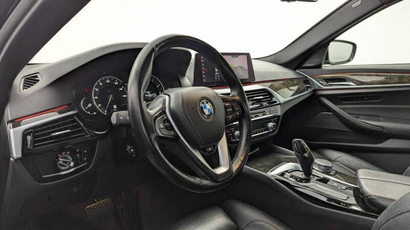 2019 BMW 5 Series 540i