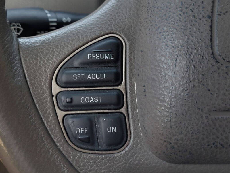 2003 Lincoln Town Car Executive