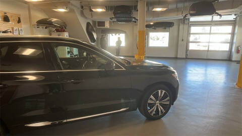 2023 Volvo XC60 B5 Plus Bright Theme