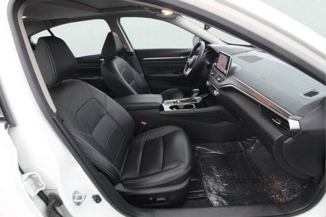 2022 Nissan Altima 2.5 Platinum