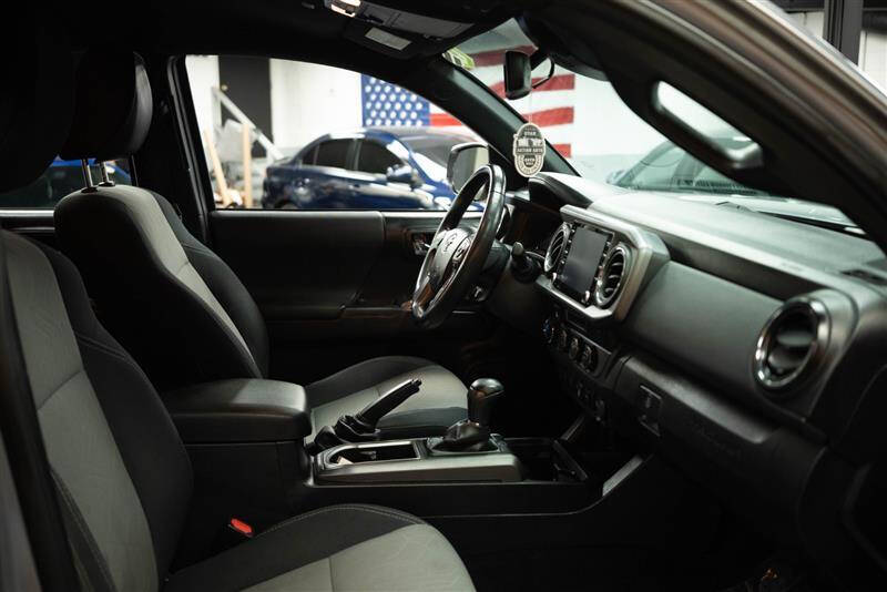 2021 Toyota Tacoma TRD Sport