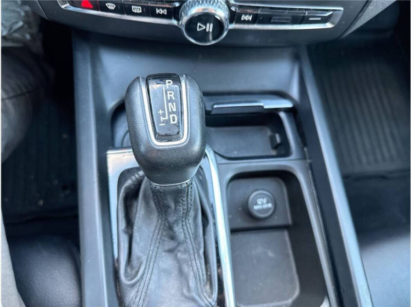 2018 Volvo XC60 T5 Momentum