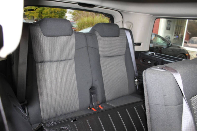 2008 Jeep Commander Sport