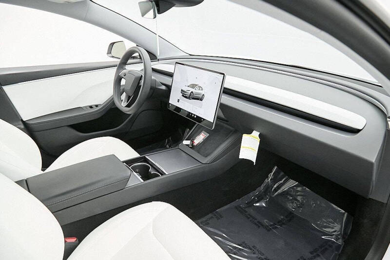 2025 Tesla Model 3 Long Range