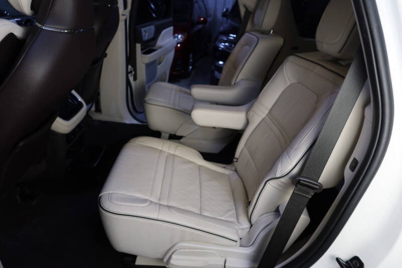 2022 Lincoln Navigator Black Label