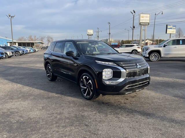 2023 Mitsubishi Outlander SE