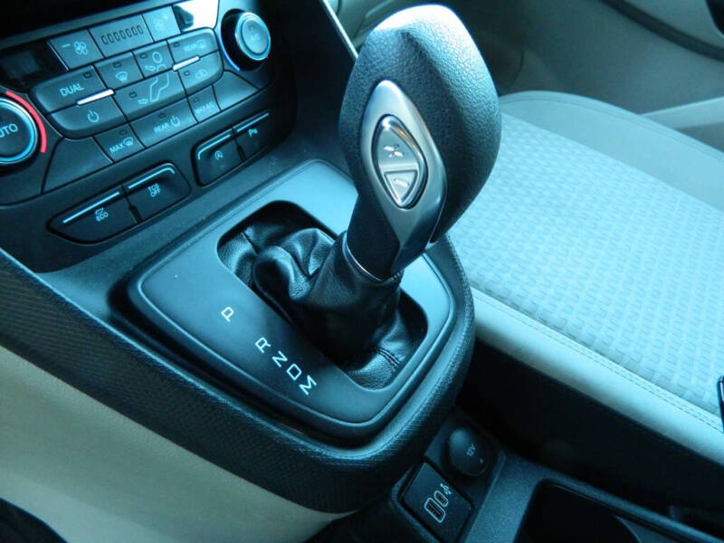 2022 Ford Transit Connect XLT