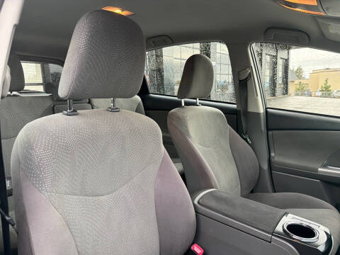 2012 Toyota Prius v Three