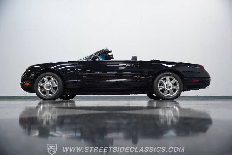 2005 Ford Thunderbird Deluxe
