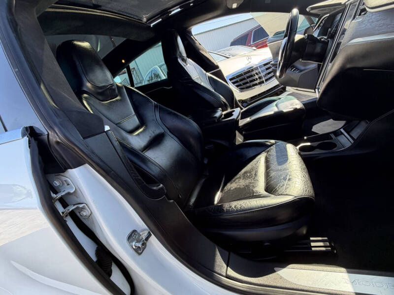 2015 Tesla Model S 85D