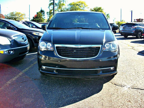 2015 Chrysler Town and Country S