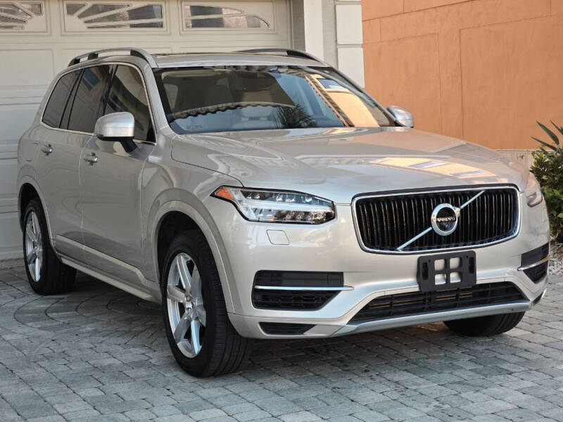 2016 Volvo XC90 T8 eAWD Momentum