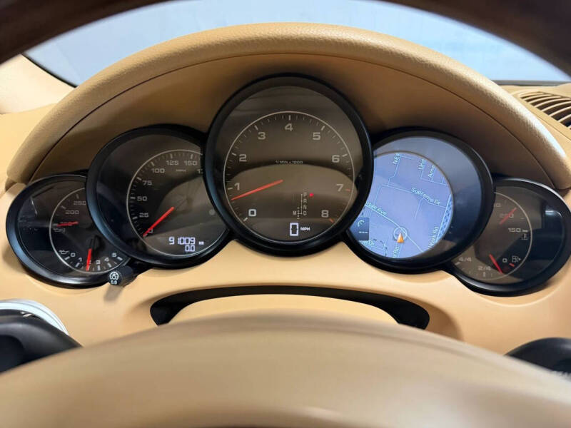 2014 Porsche Cayenne Platinum