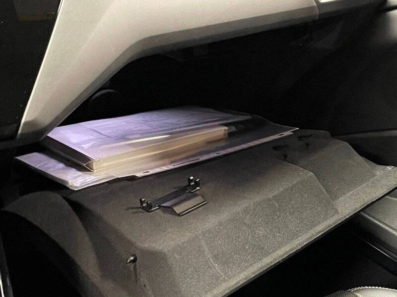 2021 Audi e-tron quattro Premium Plus