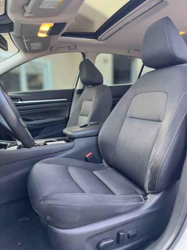 2021 Nissan Altima 2.5 SV