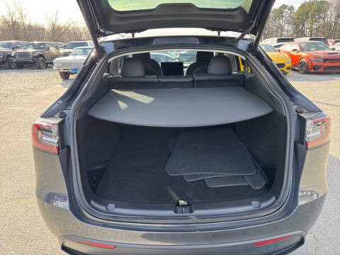 2025 Tesla Model Y Performance