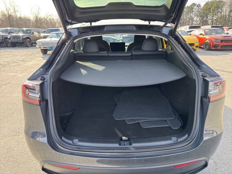 2025 Tesla Model Y Performance