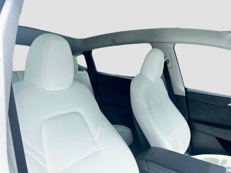 2024 Tesla Model Y Performance
