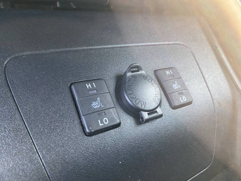 2012 Toyota Prius Plug-in Hybrid