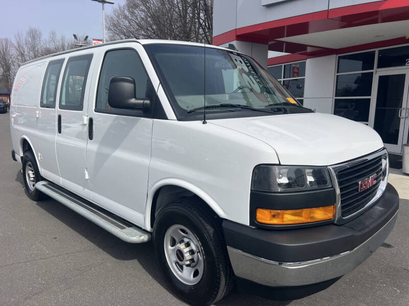 2024 GMC Savana 2500