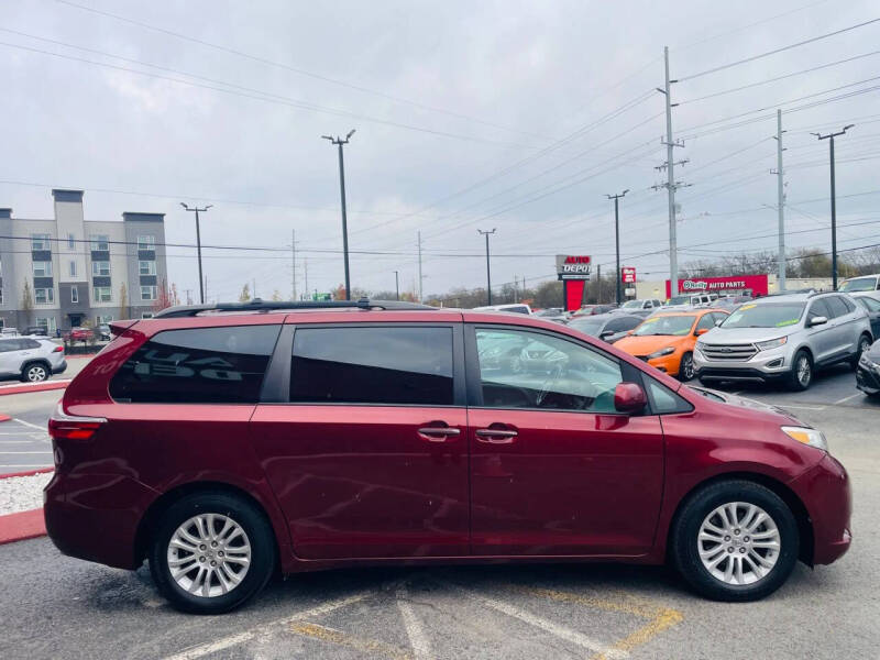 2015 Toyota Sienna