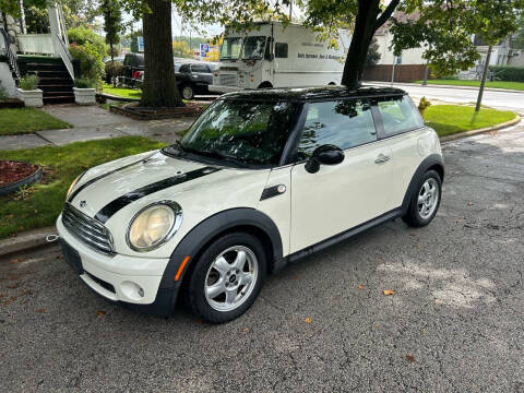 2009 MINI Cooper for sale at RIVER AUTO SALES CORP in Maywood IL
