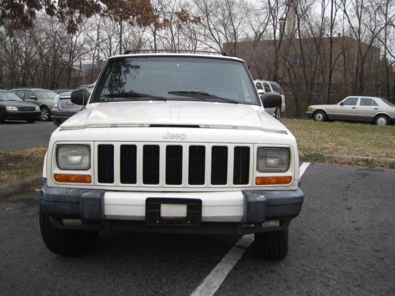 2000 Jeep Cherokee for sale at Auto Bahn Motors in Winchester VA