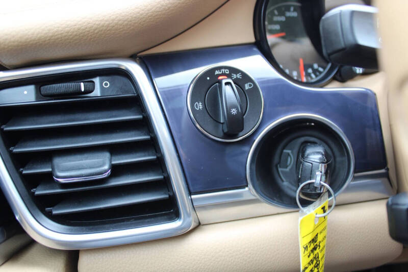 2012 Porsche Panamera