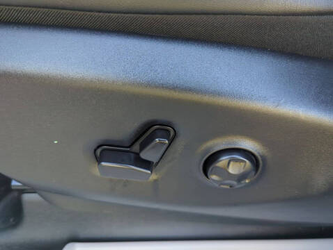 2024 Chrysler Pacifica Plug-In Hybrid Select