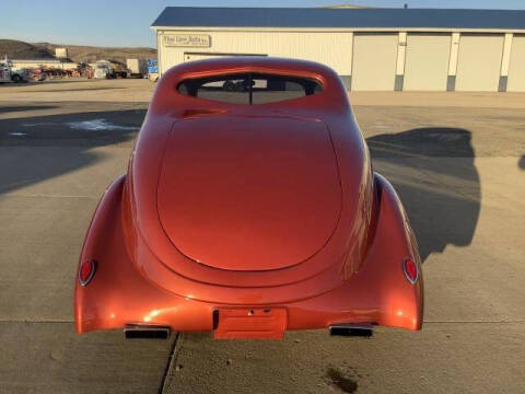 1937 Studebaker DICTATOR