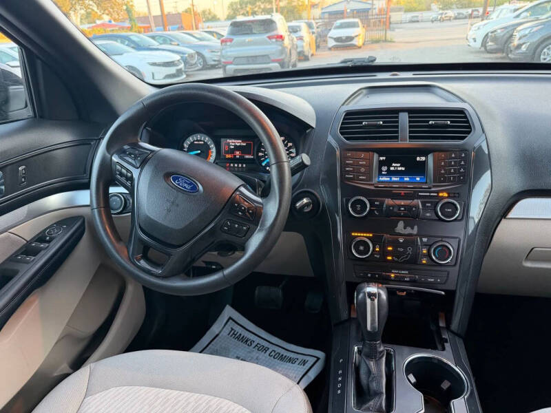 2018 Ford Explorer