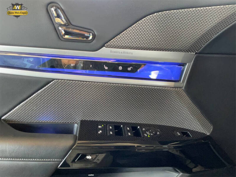 2023 BMW 7 Series 740i