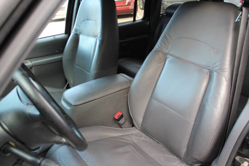 2000 Ford Explorer XLT