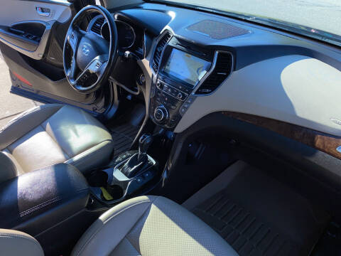 2017 Hyundai Santa Fe Limited Ultimate