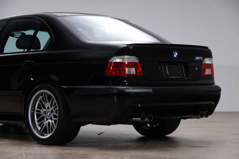 2002 BMW M5
