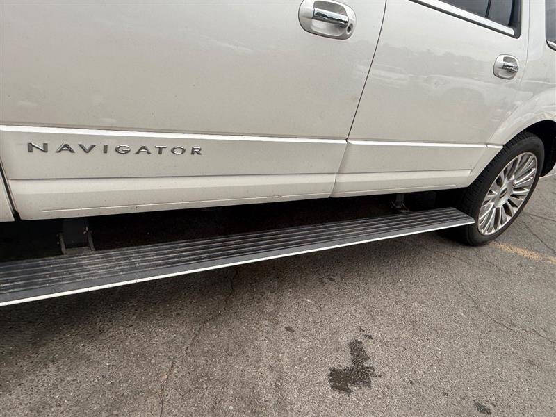 2017 Lincoln Navigator L Select